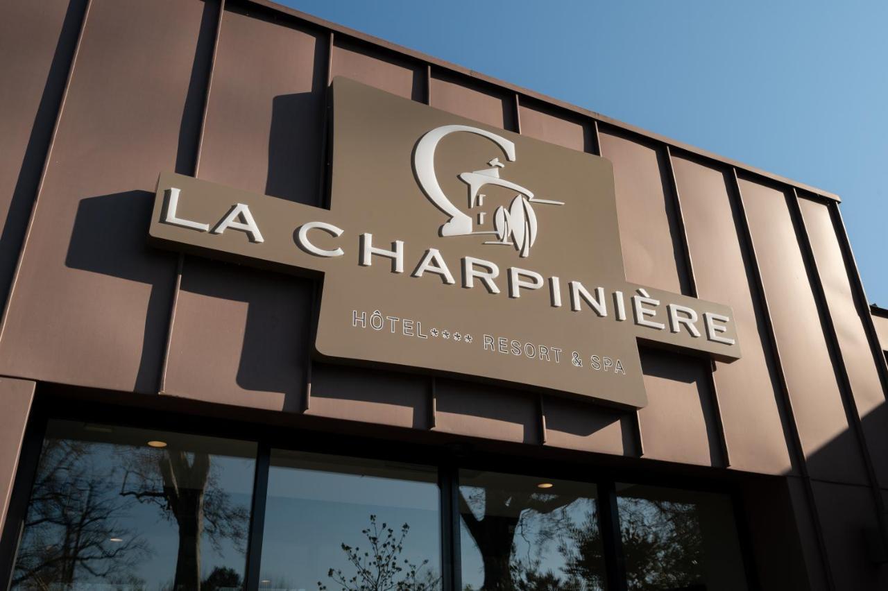 Domaine La Charpiniere, The Originals Collection Hotel Saint-Galmier Buitenkant foto